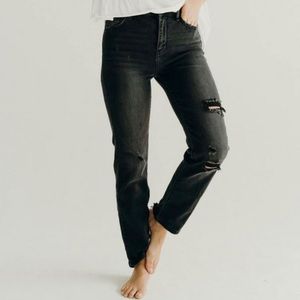Carly Jean Los Angeles Grace Distressed Skinny Jeans Black Size 29